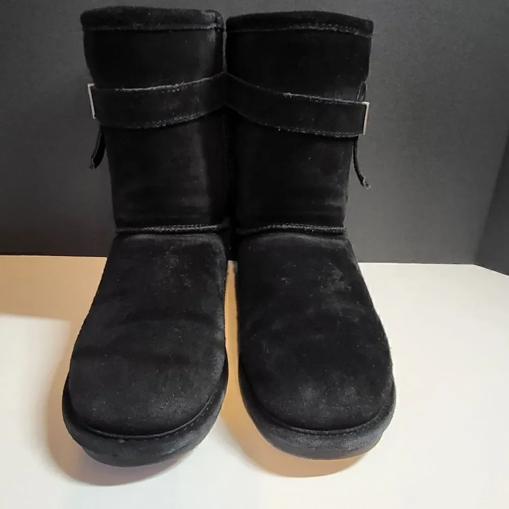 Bearpaw Short Black Boots
